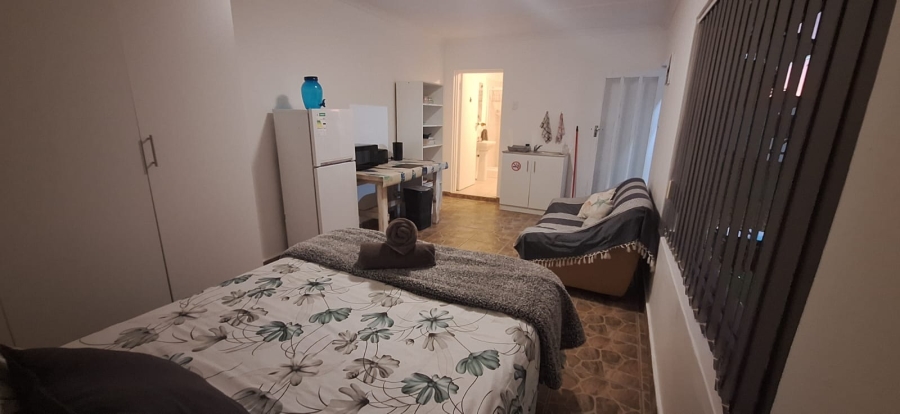 4 Bedroom Property for Sale in Stompneus Bay Western Cape